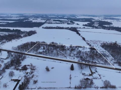 Photo of 6644 W State Road 81, Beloit, WI 53511 (MLS # 2013363)